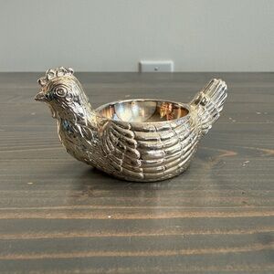 Vintage silver plated Queen Anne 
egg cup